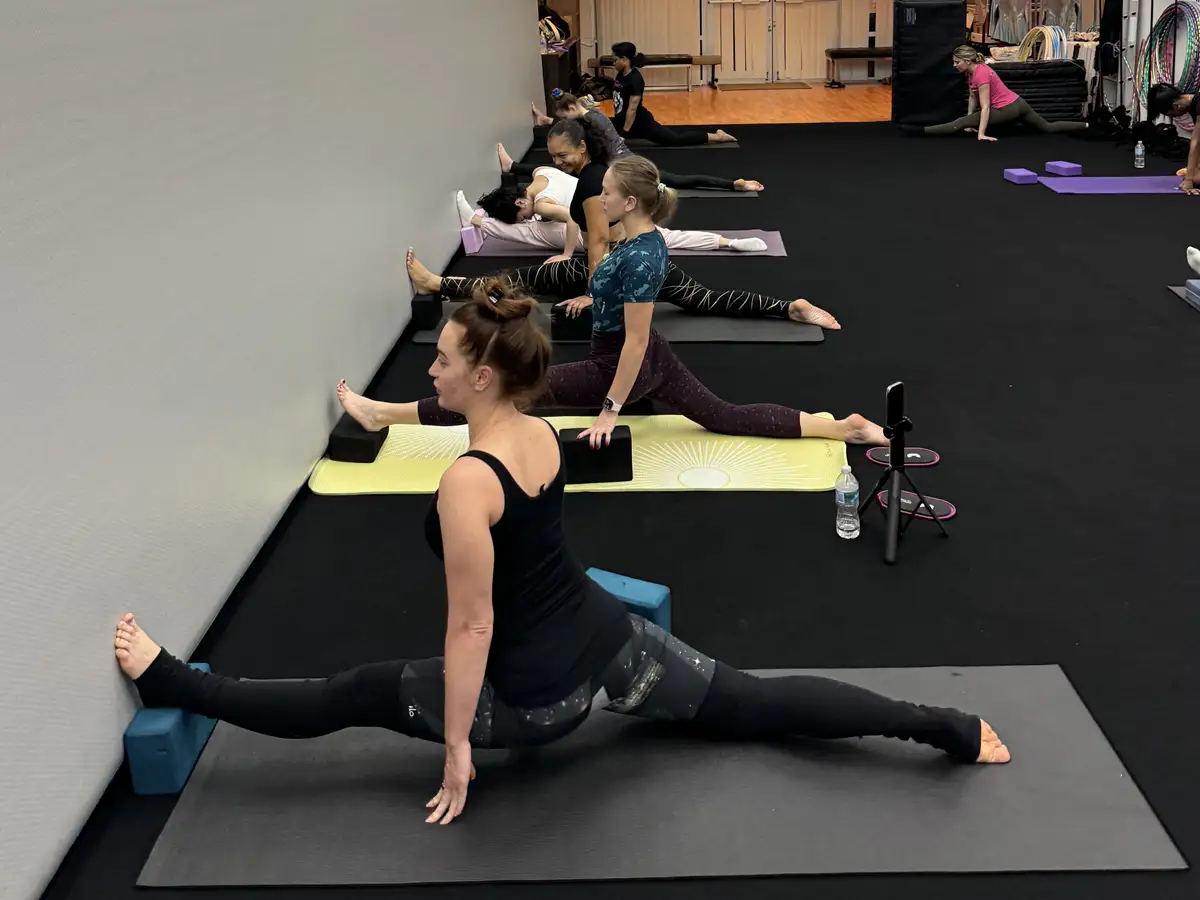 Flexibility class, North Miami Beach, Florida, Cirque Art Studio.